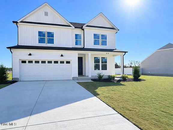 2nd image of 818 Fairway Road