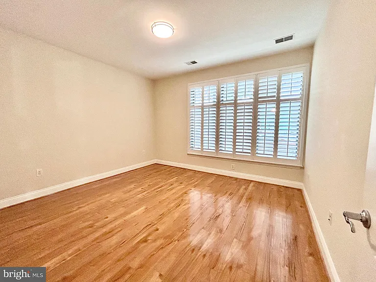 525 N Fayette St #117 — Photo 8