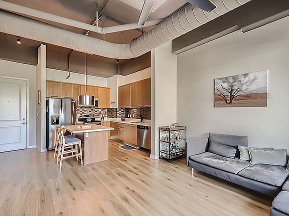 3rd image of 1 E Lexington Ave Unit 205