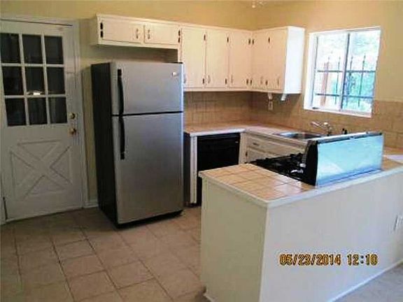 4th image of 2388 Union Grove Ct