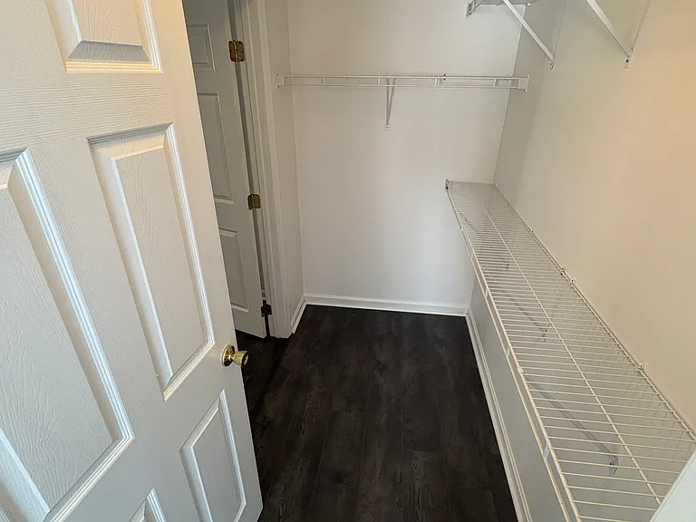 305 Mount Royal Ave — Photo 11