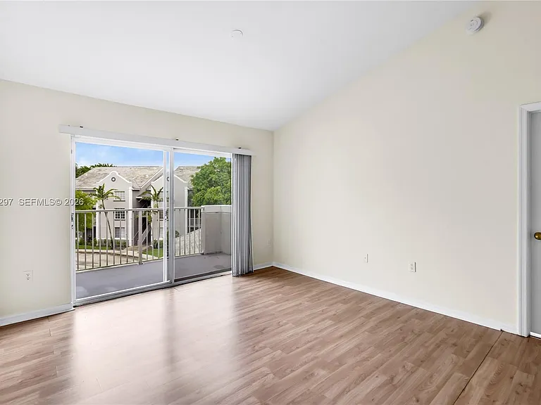 11185 SW 6th St #301 — Photo 15