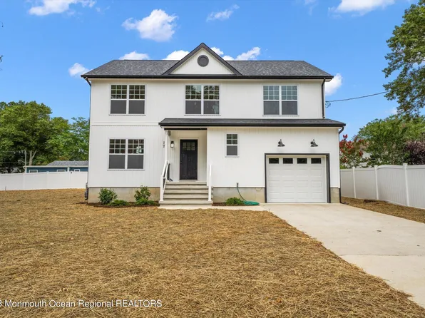 17 Pheasant Drive, Bayville, NJ 08721