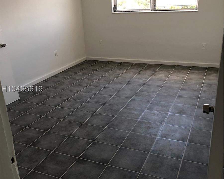 2nd image of 12955 NE 6th Ave APT 316