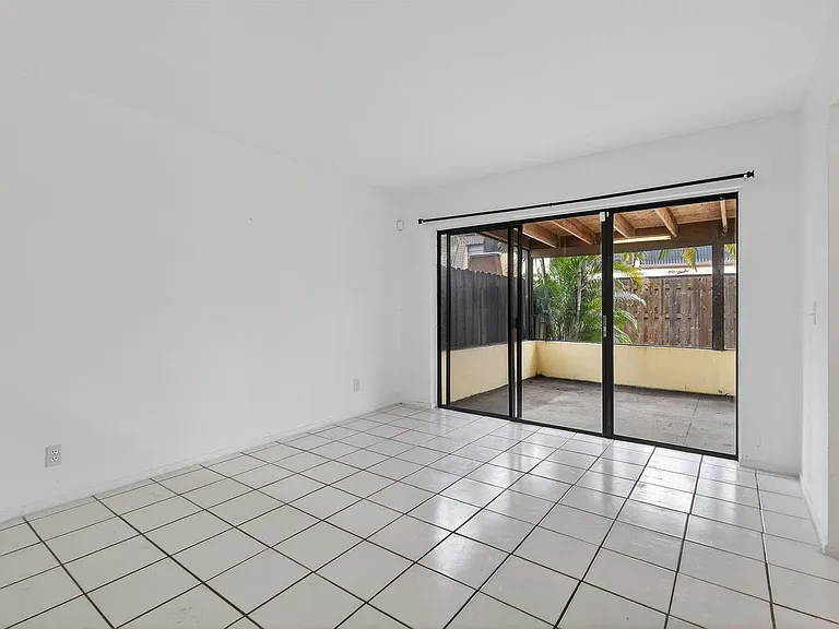 3502 Gardens East Dr #B — Photo 14
