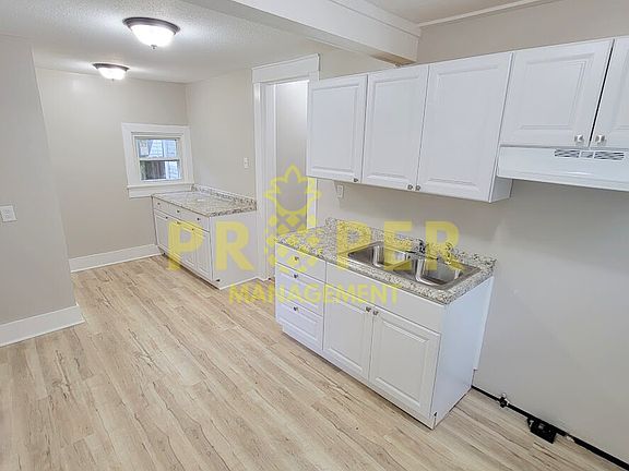 5th image of 111 Rockwood Ave