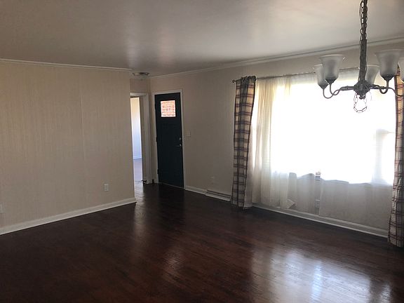 5th image of 127 Circle Dr