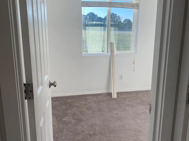 836 Fairmont Dr NE — Photo 15