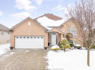 584 Bellagio Dr, Windsor, ON N8P 1J9
