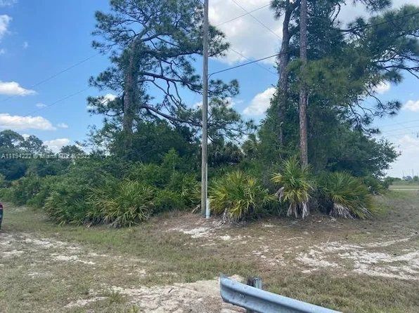 5029 SE Tradewinds Cir, Labelle, FL 33935