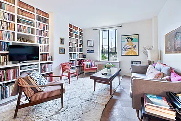 Sold by The SIMPLE Real Estate Co