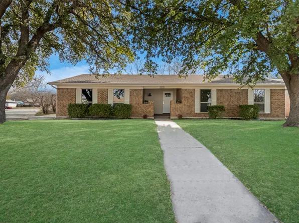 5820 Denise Dr, Haltom City, TX 76148
