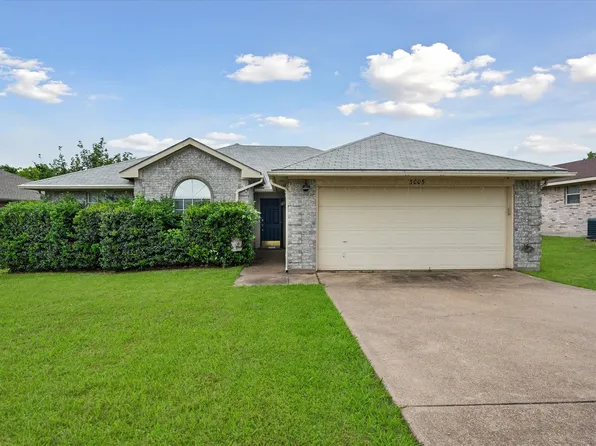 3005 Hillsdale St, Corsicana, TX 75110