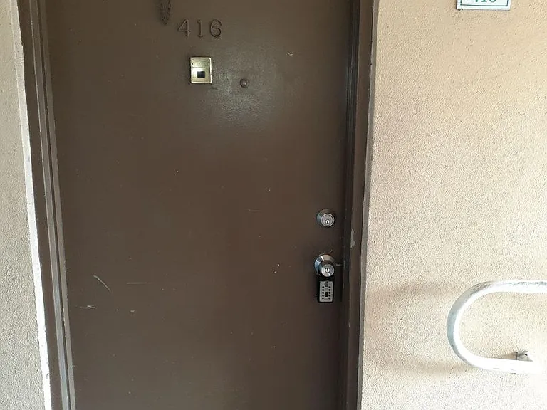 1830 Maravilla Ave #416 — Photo 3