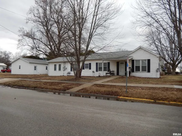 840 E Pierce St, Macomb, IL 61455