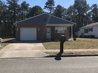 55 Chesterfield Ln, Toms River, NJ 08757
