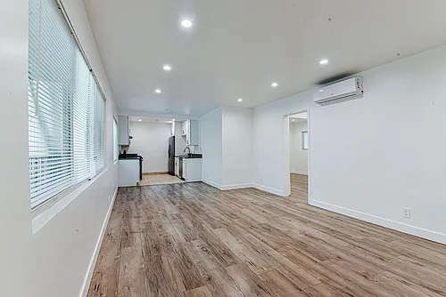 4324 Ventura Canyon Ave Photo 1