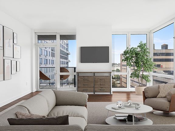 3rd image of 605 W 42nd St APT 14S
