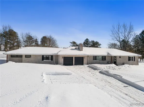 3561 Dutch Hollow Rd, Strykersville, NY 14145