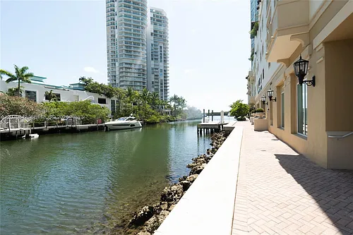 150 Sunny Isles Blvd #Townhouse 1-403 Photo 1 150 Sunny Isles Blvd #Townhouse 1-403 Photo 1