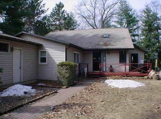 4925 Spirea Rd, Oconto, WI 54153