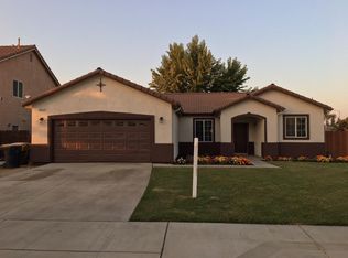 2814 Edgar Ave, Sanger, CA 93657