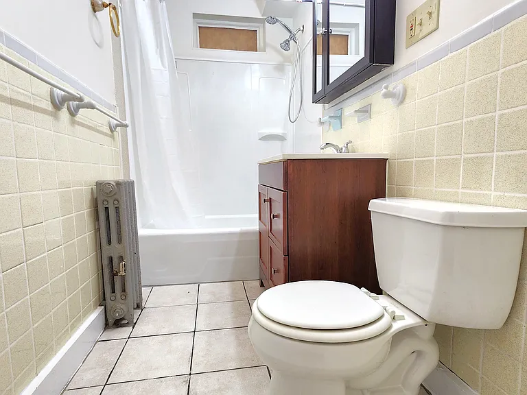16 Hobson St #1 — Photo 12