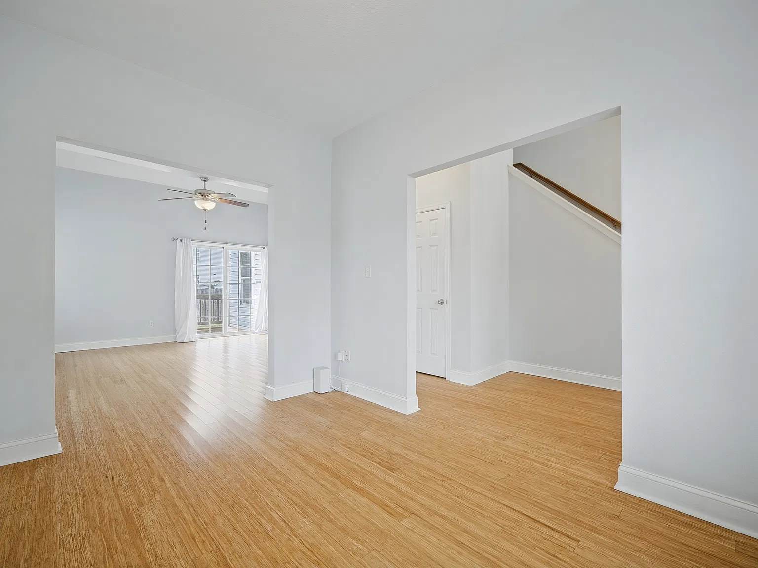 4 bed, 2.5 bath, 2300 sqft, $2,800 — Photo 4