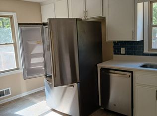 990 Holly Ln, Canton, GA 30115