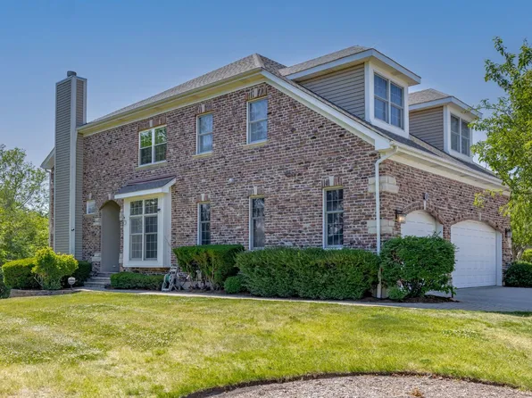 1298 S Falcon Dr, Palatine, IL 60067