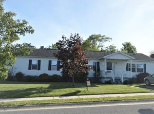 104 Oriole Dr, Carlisle, PA 17013