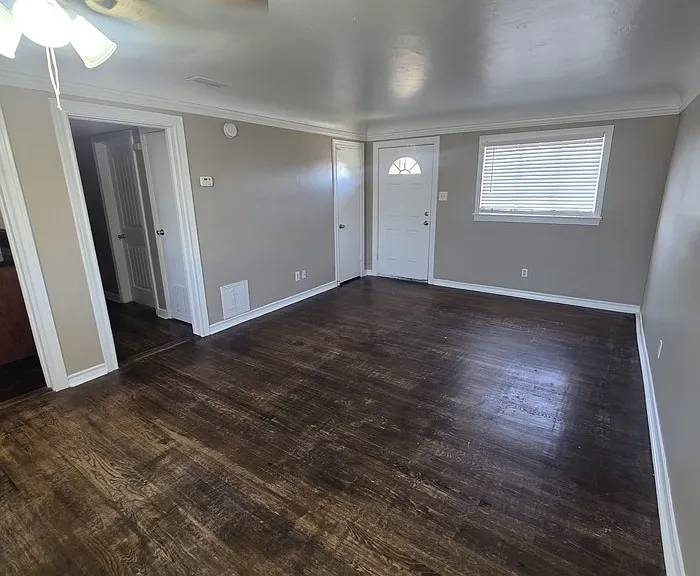 3218 Thomas Ave — Photo 6