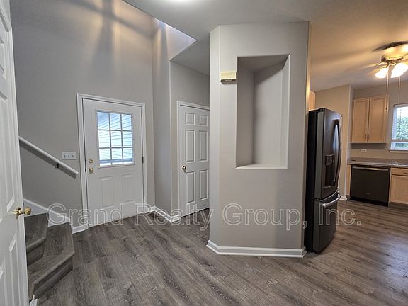 2nd image of 28909 Bayberry Ct