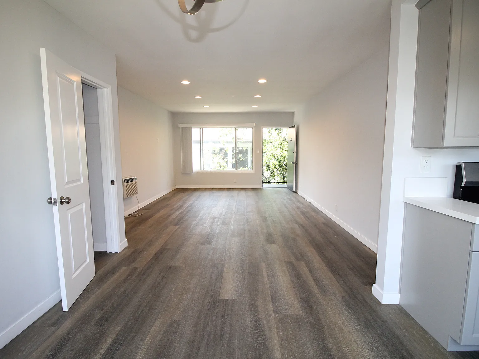 N Hayworth Ave, Los Angeles — Photo 1