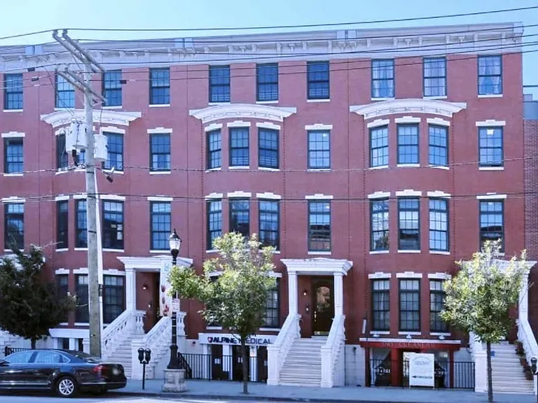 303 Grand St — Photo 5