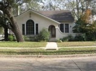 402 S William St, Victoria, TX 77901