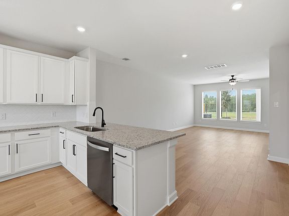 4th image of 8814 New Jade Dr
