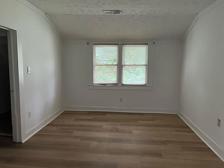 1613 Dewitt St #C — Photo 4