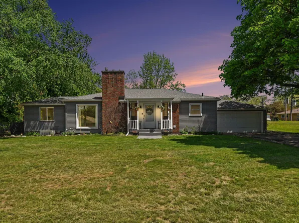 2005 Brandon Dr NW, Grand Rapids, MI 49504