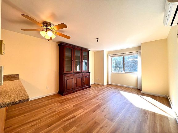 5th image of 219 Vista Prieta Ct