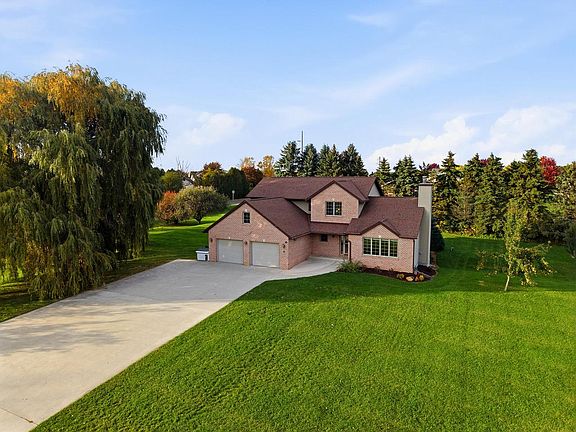 2nd image of 907 S Parkview ROAD