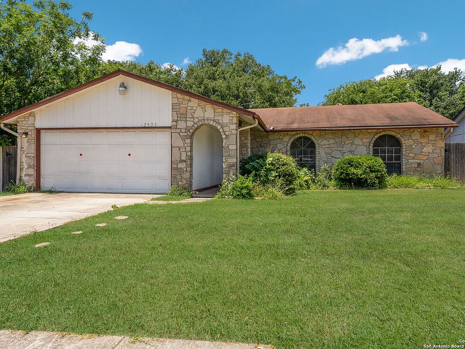 1st image of 2931 lake meadow