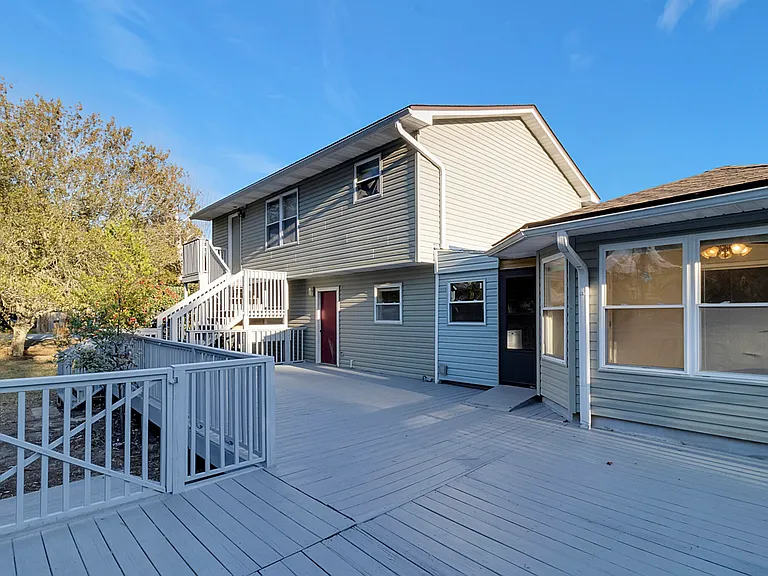 300 Wildwood St — Photo 31