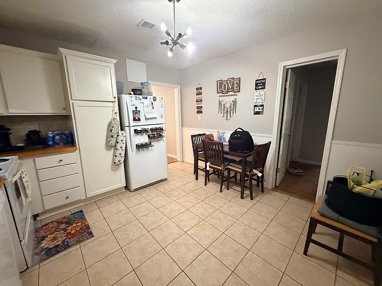 2092 Heckle St — Photo 4