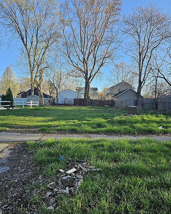 2nd image of 47 Exchange St SE