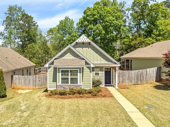 2434 Churchill Cir, Auburn, AL 36830