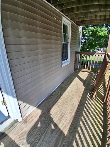 16 Poland St Photo 1
