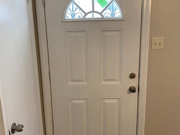 4th image of 3036 Battleboro Dr