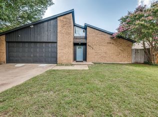 3812 Sugar Ridge Rd, Fort Worth, TX 76133