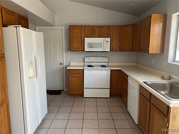 5th image of 3442 Kenwood Avenue